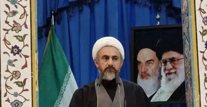 امام جمعه ایلام: وحدت ملی رمز پیروزی در برابر دشمنان است