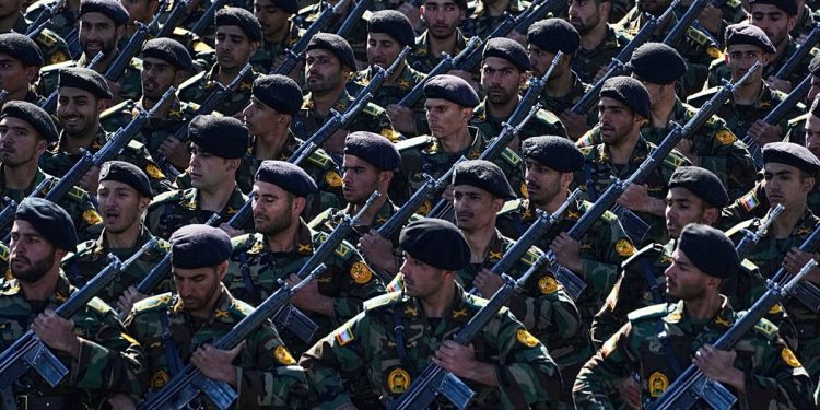 گمانه‌زنی‌ها درباره «ضربه نهایی» واشنگتن؛ توان نظامی ایران در آستانه عملیات زمینی در چه وضعیتی است؟