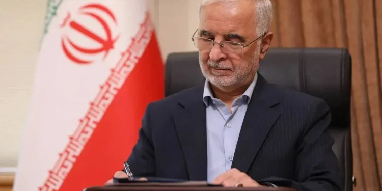 ملت ایران با عزمی راسخ در برابر حملات متجاوزانه دشمنان ایستاده است
