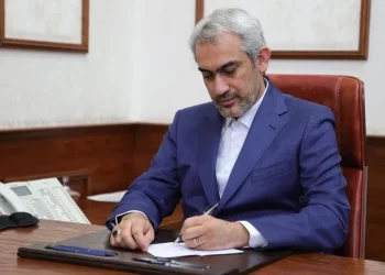 ضرورت تقویت بنیان های اقتصاد مقاومتی برای تحقق شعار سال/ ایران الگویی شایسته از ایستادگی در برابر فشار‌ها و توطئه‌های دشمنان ارائه داد