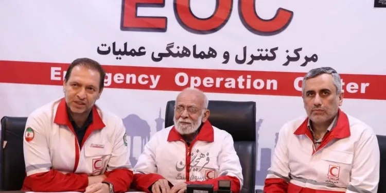 خدا قوت «مهدی فقیه» به تلاشگران هلال‌احمر استان فارس+ عکس
