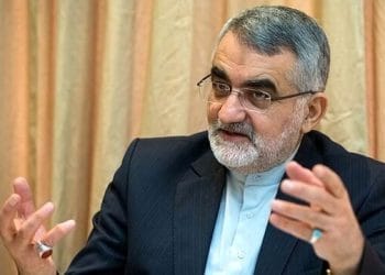بروجردی، عضو کمیسیون امنیت ملی: گرفتن حق عبور ۲ میلیون دلاری از برخی کشتی‌ها برای عبور از تنگه هرمز، یعنی رژیم جدید حاکمیتی در این تنگه در حال اعمال است