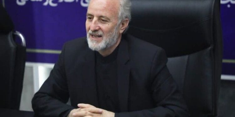 استانداری: در اثر اصابت پرتابه به سه منزل مسکونی در پردیسان قم، ۶ نفر به شهادت رسیدند