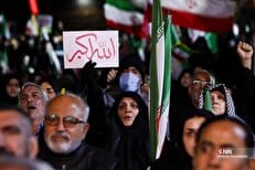 مردم حاضر در اجتماعات شبانه: برای حمایت از کشورمان و رهبرمان آمده‌ایم/ آمریکا و اسرائیل از صفحه روزگار محو خواهند شد + فیلم