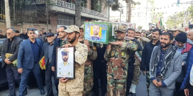 پیکر شهید ناوشکن دنا در گنبدکاووس تشییع شد+ فیلم