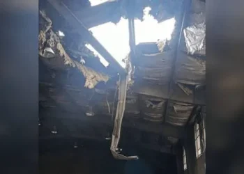 سالن چند منظوره ورزشی جزیره لارک مورد هدف قرار گرفت