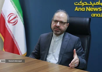 از پایان‌نامه تا تولید ثروت؛ برنامه دانشگاه آزاد برای ورود دانشجویان به اقتصاد دانش‌بنیان/ گشایش اقتصادی در گرو تکیه بر توان داخلی و مشارکت مردم است