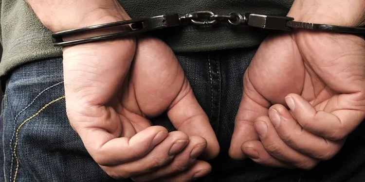 دستگیری عامل فروش سلاح در ایام جنگ