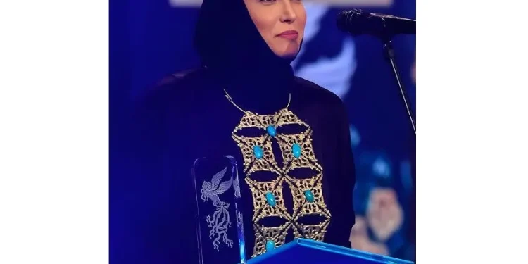 پاسخ فریبا نادری به شوخی زشت ترامپ درباره تنگه هرمز