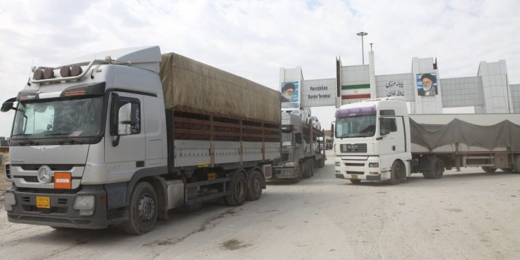صادرات 790 میلیون دلار کالا از ایران به عراق از مرز پرویزخان
