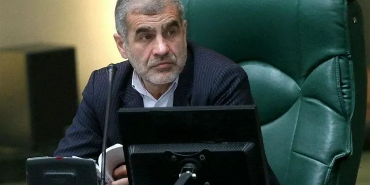 نیکزاد: اگر آمریکایی ها شروط ۱۰گانه را نپذیرند، رهبری اجازه امضا نمی دهد