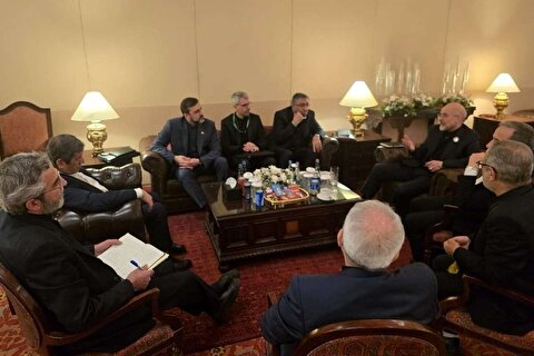 المیادین: در پاکستان هیچ نشانهای مبنی بر برگزاری نشست مذاکراتی جدید در ساعات آینده وجود ندارد/ العربی الجدید: پاکستان از عراقچی و پزشکیان خواست که یک هیئت مذاکره کننده را به اسلام آباد اعزام کنند، اما تأییدی از سوی آنها دریافت نکرد