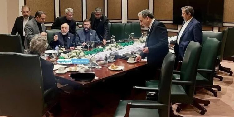 دراپ‌سایت: به مقامات ایرانی گفته شده بود ترامپ قبل از ازسرگیری مذاکرات، «محاصره» را لغو و آتش‌بس را تمدید خواهد کرد / مقامات ایرانی می‌گویند «دقیقاً نمی‌دانیم به پاکستان چه گفته شد» / ایرانی‌ها واسطه‌های پاکستانی را در حال تلاش بی‌نتیجه برای فهم مواضع متغیر ترامپ توصیف می‌کنند