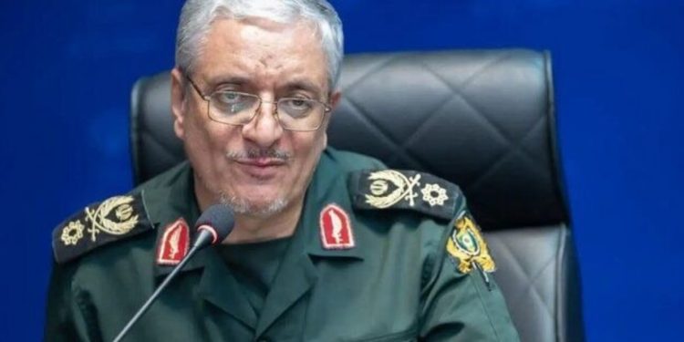 سخنگوی وزارت دفاع: در این جنگ ۷ دستاورد و پیروزی مبنایی را به دست آوردیم/ ۳ دستاورد و پیروزی نیمهنهایی را هم باید در ادامه جنگ دنبال کنیم/ غرامت و جبران خسارت ملت ایران اولین دستاوردی است که باید تکمیل شود/ دومین دستاورد در آستانه تحقق، گرفتن انتقام شهدا است/ سومین آن نیز مهار تهدیدهایی است که شاید در آینده علیه امنیت ملی و کشور اتفاق بیفتد