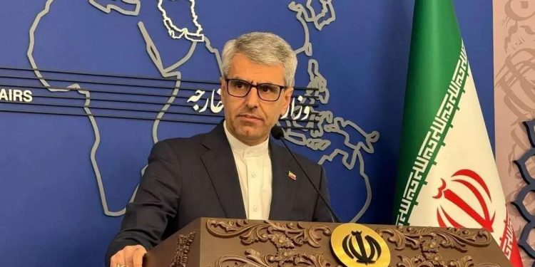 سخنگوی وزارت خارجه: [در سفر دوم به پاکستان] از ابتدا گفتیم مذاکره‌ای در کار نیست و درباره مختصات تفاهمی که مدنظر ایران است، گفت‌وگو می‌کنیم/ توییت‌های طرف‌های مقابل صرفا ترجمه نشود/ میانجی رسمی گفت‌وگوها کماکان پاکستان خواهد بود