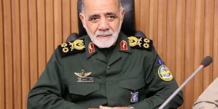 هشدار فرمانده قرارگاه خاتم درباره گزافهگوییهای ترامپ