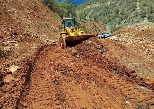 بازگشایی مسیر ۱۵ کیلومتری منج به مارگون پس از ۱۰ ساعت تلاش بی‌وقفه راهداران