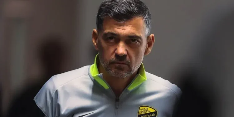 احتمال اخراج سرمربی میلان از الاتحاد