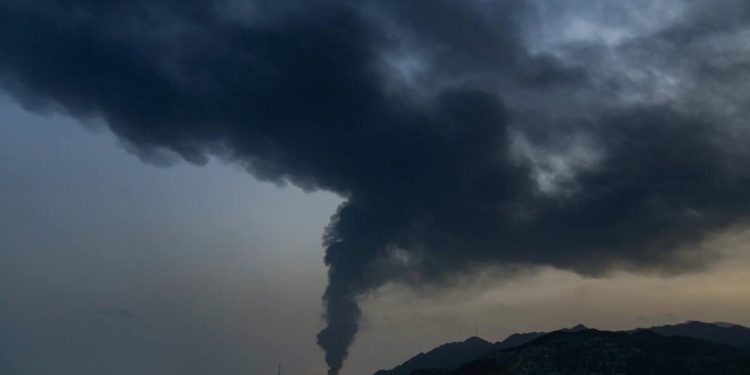 حملات موشکی و پهپادی ایران به مناطق مختلف امارات