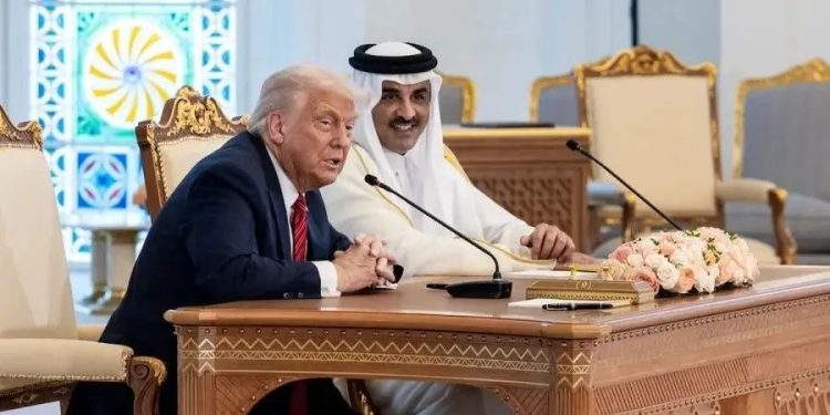 دوحه: امیر قطر در تماس تلفنی مشترک با ترامپ و رهبران منطقهای و بینالمللی، به بررسی تحولات پرداخت/ شیخ تمیم بن حمد آل ثانی تأکید کرد که دستیابی به راهحلهای دیپلماتیک، بهترین راه برای مدیریت بحرانها است