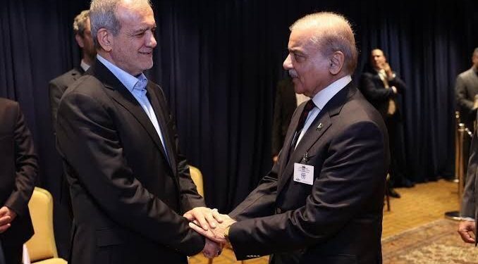 توضیحات نخستوزیر پاکستان درباره گفتوگوی خود با پزشکیان: توافق کردیم که برای دستیابی به صلحی پایدار، هماهنگی و رایزنی نزدیک خود را ادامه دهیم