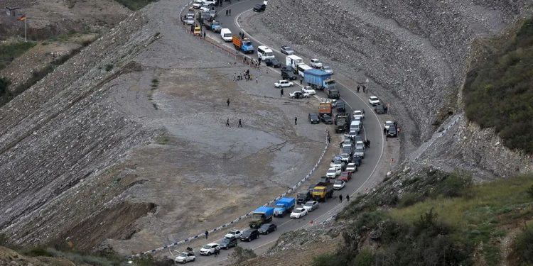 پلیس راه: بازگشایی چالوس و آزادراه تهران ـ شمال