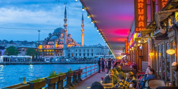 عراق در صدر کشورهای عربی از لحاظ شمار گردشگر در ترکیه