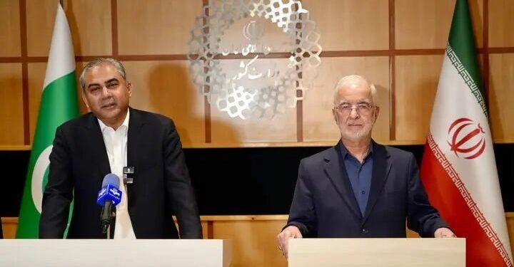 وزیر کشور ایران: مذاکرات برای تحقق شروط تفاهم‌نامه برگزار می‌شود