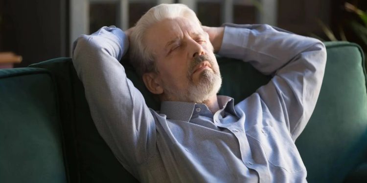 چرا راه رفتن با افزایش سن کند و خسته کننده می‌شود؟