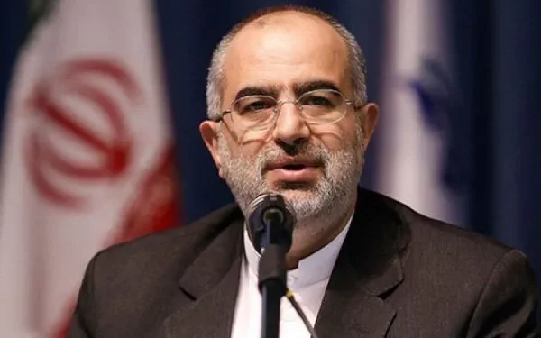 واکنش حسام الدین آشنا، به ادعای نبویان درباره نامههای «به کلی سری» مربوط به رهبر انقلاب در صداوسیما: این مکاتبات یا دارای سطح محرمانگی «به کلی سری» هست یا نیست؛ اگر هست، قانون تکلیف افشاگر را مشخص کردهاست؛ اگر نیست پس چه سندی بکلی سری است؟