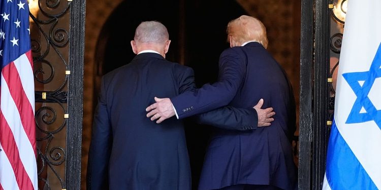 جاسوسی از نزدیک‌ترین متحد؛ نیویورک‌تایمز: اسرائیل احتمالا مذاکرات آمریکا با ایران را شنود کرده است