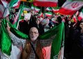 شمارش معکوس برای «امضای الکترونیکی» تفاهمنامه ایران و آمریکا؛ مخالفان توافق تجمع شبانه برگزار کردند