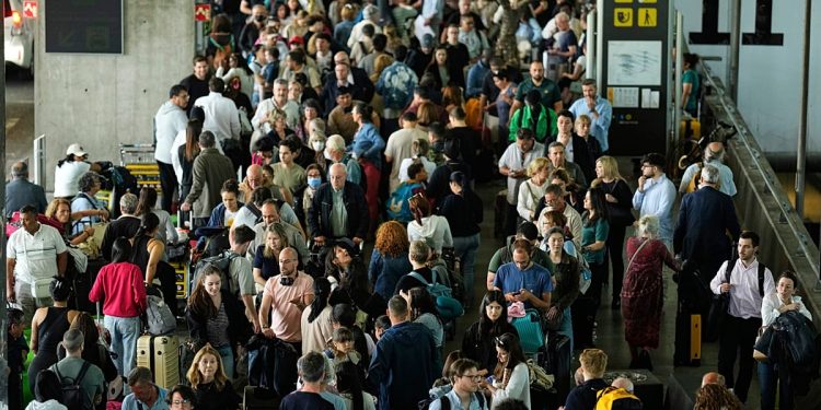 گردشگری مسکن اسپانیا را گران می‌کند؟ پژوهش: ۳۸۰۰ یورو افزایش هر خانه