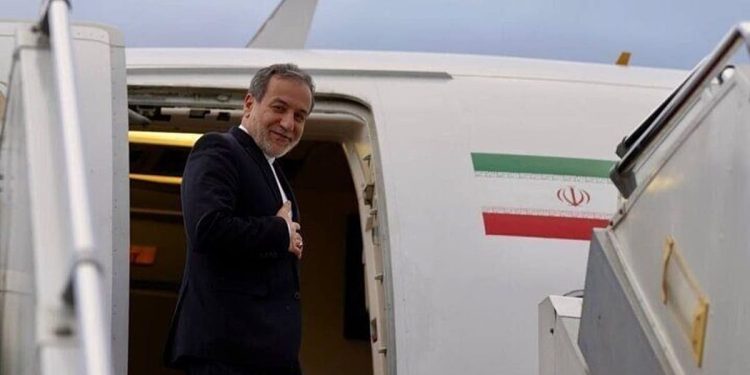 هیات مذاکره کننده ایران راهی سوئیس شد