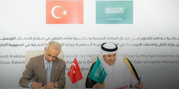 عربستان و ترکیه در زمینه اتصال ریلی یک یادداشت تفاهم امضا کردند