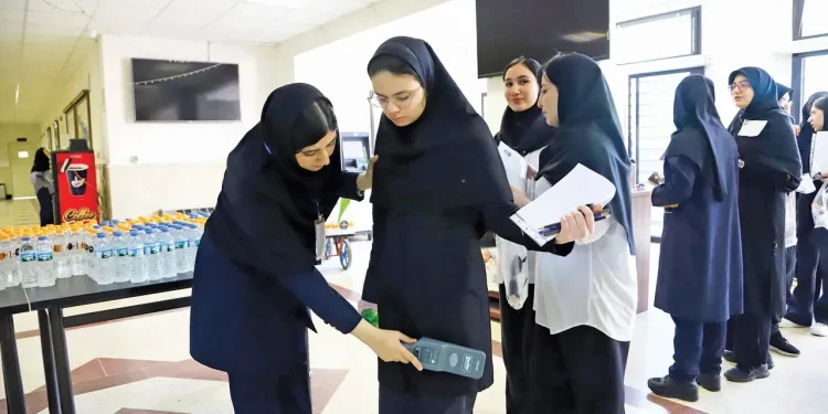 آموزش و پرورش: امتحانات نهایی بدون تغییر برگزار میشود