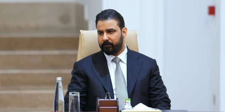 الزیدی پروژه راه آهن و توسعه فرودگاه بینالمللی بغداد را لغو کرد
