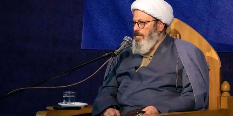 حمله‌ «روحانی نزدیک به جلیلی» به قالیباف و تیم مذاکره کننده: هر کس که مذاکره می‌کند، مطمئناً بی‌باور به سنن الهی است