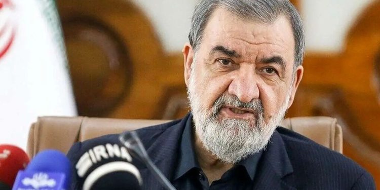 محسن رضایی: ترامپ باید بن‌بست مذاکرات را بشکند/  اگر آمریکا درگیری‌ها را از سر بگیرد، ممکن است که ایران عملیات نظامی را از تنگه هرمز به اقیانوس هند، تنگه باب‌المندب، دریای سرخ و دریای مدیترانه گسترش دهد