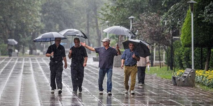 وضعیت آب و هوا، امروز ۱۶ خرداد ۱۴۰۵؛ رگبار باران و رعد و برق در ۶ استان نوار شمالی کشور