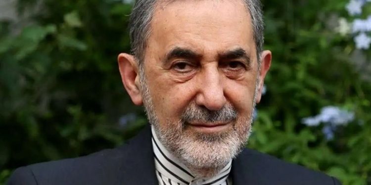 ولایتی: اعتراف رسانه‌های غربی به نیاز ترامپ به توافق موقت، گویای شکست دکترین تهدید ایران است/ صلح پایدار از درون موازنه قدرت می‌روید، نه از دل سراب تعهدات بی‌پشتوانه/ معماری جدید هندسه قدرت بر پایه «تضعیف مقاومت» شکل نخواهد گرفت