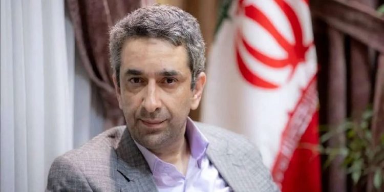 معاون اطلاع‌رسانی دفتر پزشکیان: هیچ اختلافی میان رئیس‌جمهور و نیروهای نظامی کشور وجود ندارد/ بحث استعفا و کناره‌گیری، فاقد مبنا است/ تعداد داعیه‌داران اختلاف افکنی اندک و صدای آن‌ها بلند است
