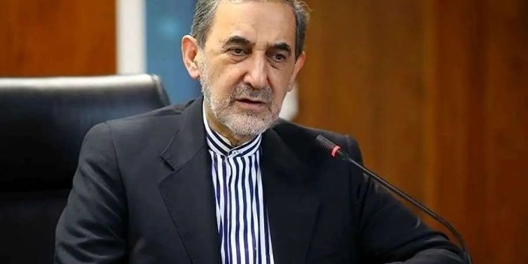 ولایتی خطاب به آمریکا: امنیت امروز باب‌المندب، نباید دشمن را دچار خطای محاسباتی کند؛ حلقه‌های مقاومت توان قفل کردن هر دو آبراه را دارند/ انتخاب با شما است؛ توقف حماقت یا ورود به موازنه ضابطه‌مند شدن دو تنگه