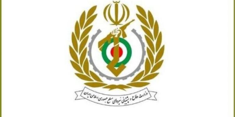 وزارت دفاع: روند تولید و توسعه تجهیزات، تسلیحات و سامانه‌های مورد نیاز نیرو‌های مسلح را با قدرت و شتاب بیشتری دنبال خواهیم کرد