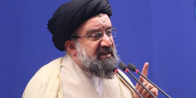 احمد خاتمی، امام جمعه موقت تهران: ما به ترامپ و نتانیاهو میگوییم که اگر دست از پا خطا کنید، سیلی محکمی خواهید خورد