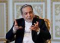 عراقچی: مجموعه‌ی نظام، رهبری تیم مذاکرات را به قالیباف دادند/در یادداشت تفاهم، در همه جبهه‌ها از جمله لبنان، خاتمه جنگ اعلام می‌شود/دوطرف تعهد می‌دهند به حاکمیت یکدیگر احترام بگذارند و در امور داخلی یک‌دیگر دخالت نکنند/ اگر متن تفاهم عملی نشود، هیچ مذاکره‌ای آغاز نخواهد شد و به مرحلهٔ دوم نخواهیم رفت/به‌زودی ایران و عمان بیانیه مشترکی در مورد اداره تنگه هرمز منتشر خواهند کرد