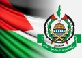 الشرق الاوسط به نقل از منابع فلسطینی: دیداری محرمانه در یکی از کشورهای منطقه میان هیئتی فرانسوی و رهبران برجسته دفتر سیاسی حماس/ مشورتها به حدی محرمانه بودهاند که برخی از جناحهای فلسطینی تا اندکی پیش از برگزاری، از آن مطلع نشدند
