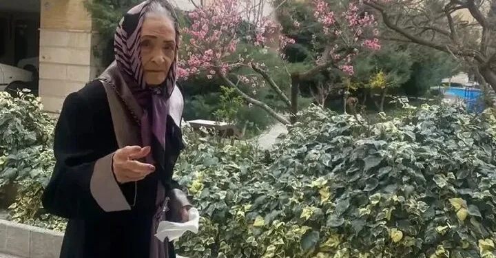 آذر عظیما، خواننده پیشکسوت موسیقی درگذشت ️