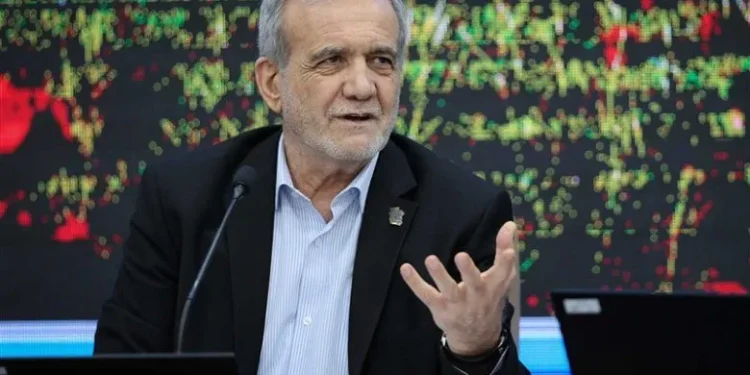 ببینید / پزشکیان خطاب به بازیکنان تیم ملی فوتبال ایران: دمتان‌گرم
