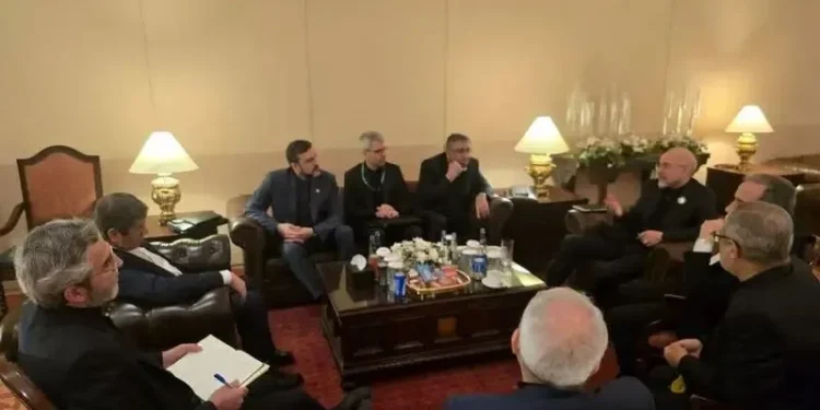 نشست داخلی و ۹۰ دقیقهای هیئت مذاکره کننده ایرانی در سوئیس برای بررسی آخرین وضعیت مذاکرات